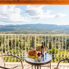 5 bedroom villa with pool, near Acharavi, sleeps 9